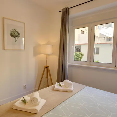 Lejlighed Casa Graziela, Jardim Privado E Totalmente Equipada Facil Acesso A Transportes *